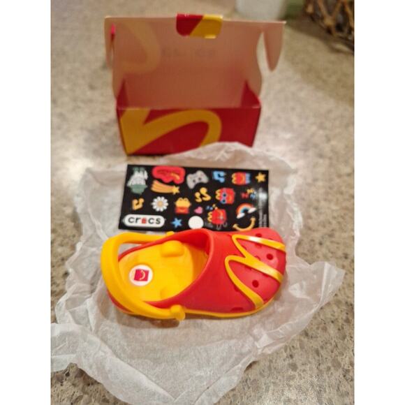 - CROCS Plastic Keychain Clip 2024 Exclusive McDonald's HAPPY MEAL TOYS#4 - Picture 5 of 5